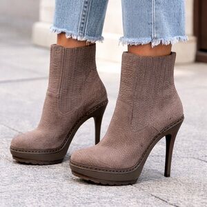 BCBG Max Azria Virginia Leather Booties | Taupe | Size 6.5